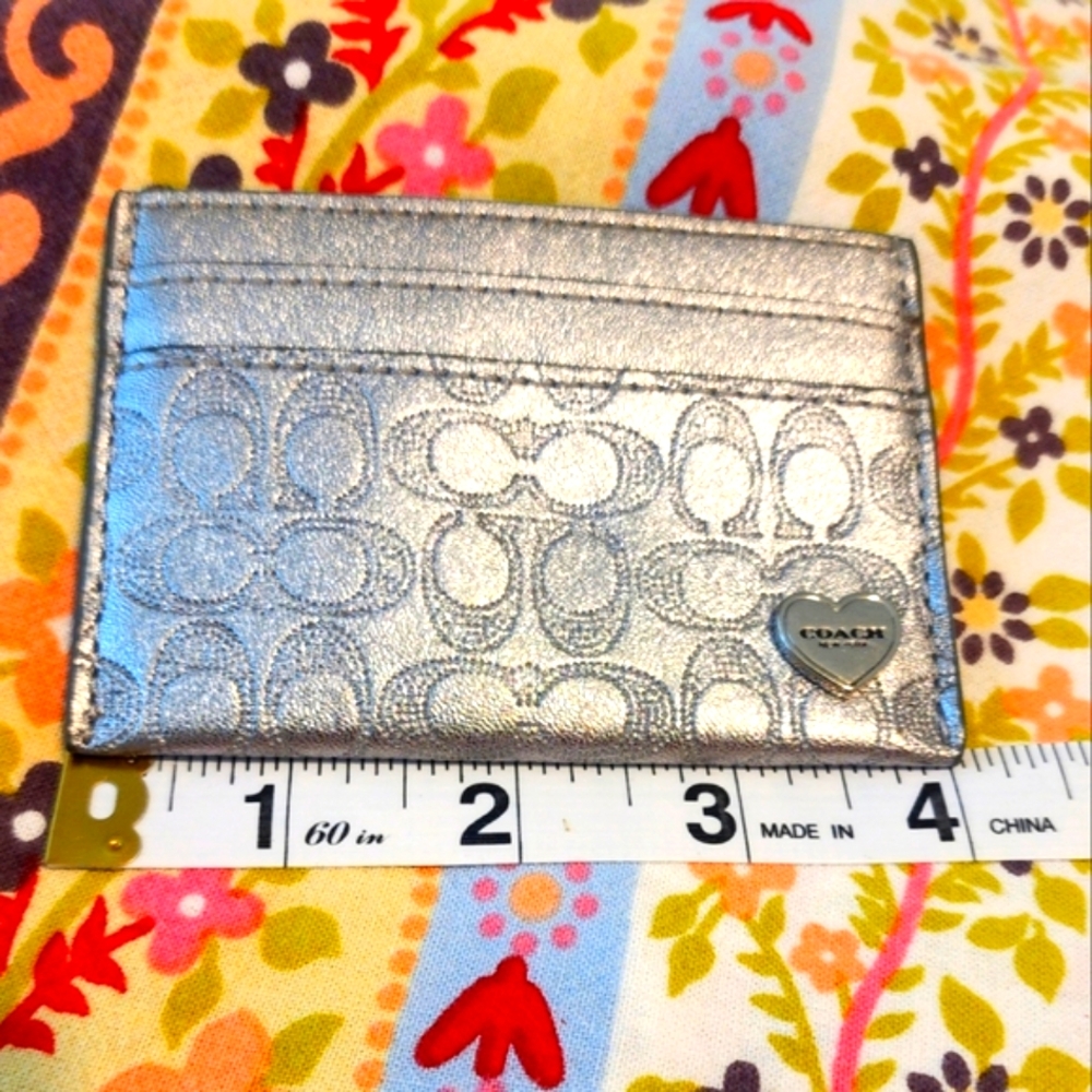 Coach Silver Wallet Sleek Design Signature Pattern